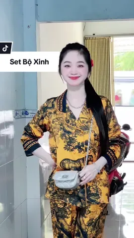 Đồ bộ CỔ VEST nút bọc Vải Latin #xuhuongtiktok #xuhuong #nguyenthikimtich94 #dobomacnha #bobo  @𝟏𝟗𝟗𝟒  @𝟏𝟗𝟗𝟒 