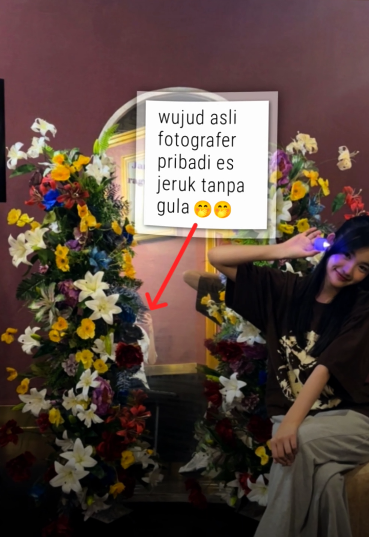 wujud asli es jeruk tanpa gula bersama fotografer pribadinya 🤭 • • #olinejkt48 #erinejkt48 #jkt48 #gen12jkt48 #newera 