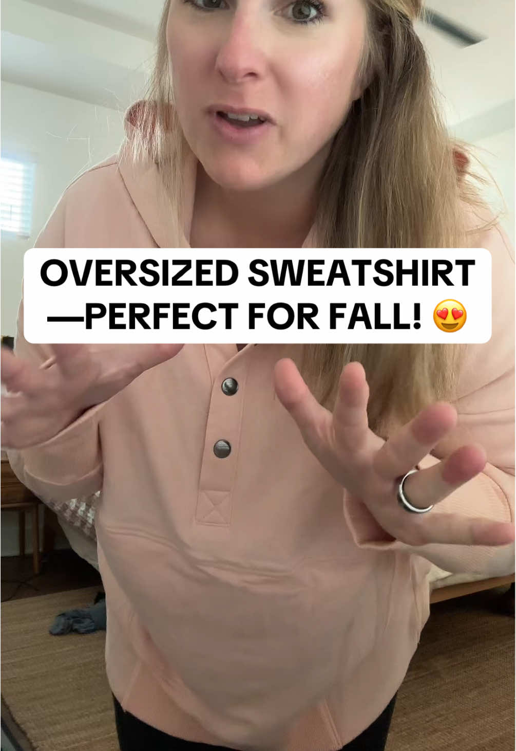 Oversized sweatshirt for fall! Mom leggings outfit 🤭 #leggingsoutfit #oversizedhoodie #oversizedsweatshirt #momoutfit #evaless 
