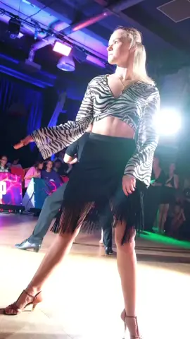 #mariagoretibastos1 #ballroomdance #twist #rock #tiktok 
