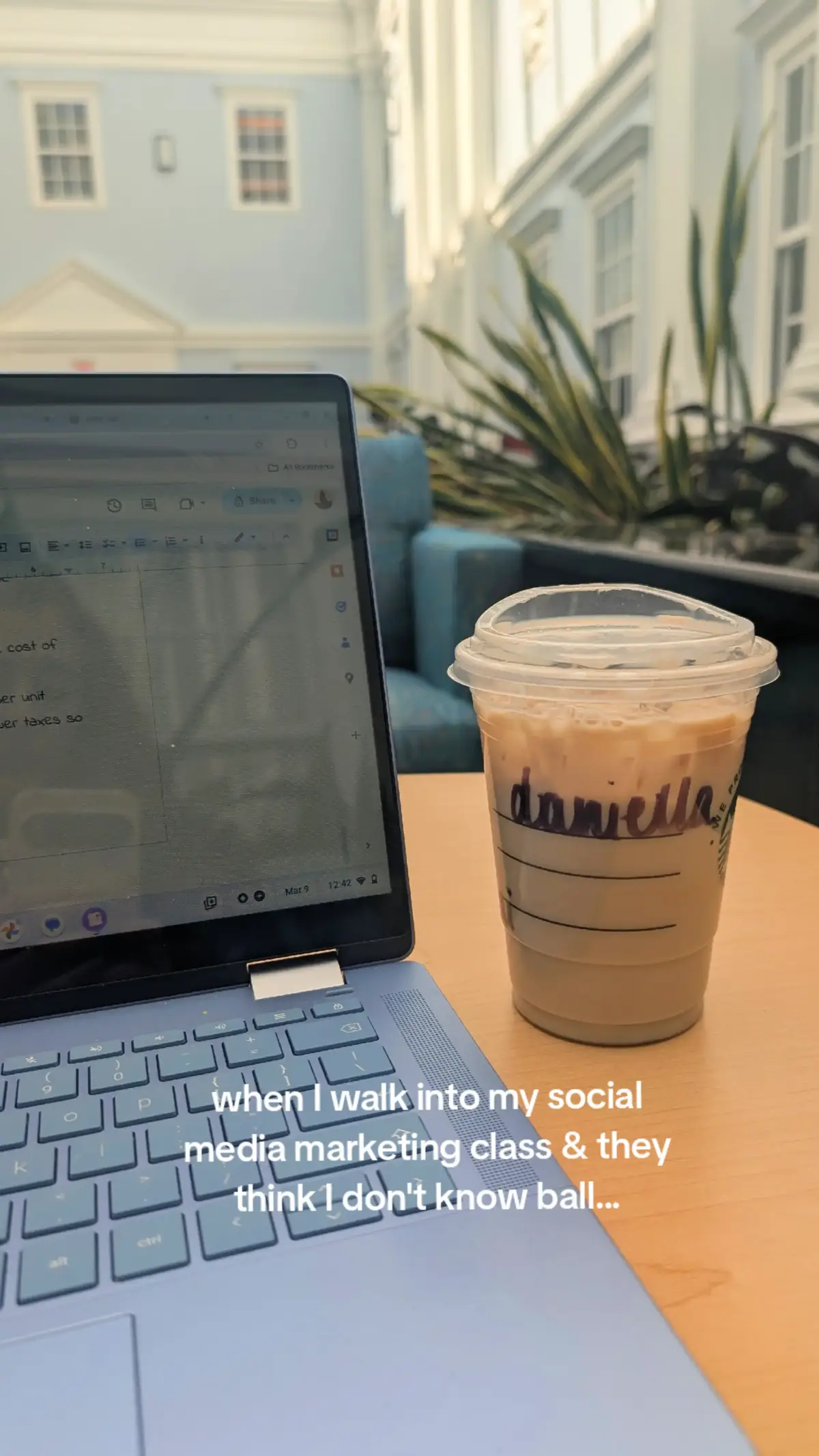 It's so hilarious to me that I'm a junior and they still haven't let me take social media marketing 😍 #fyp #collegestudent #microinfluencer #collabs 