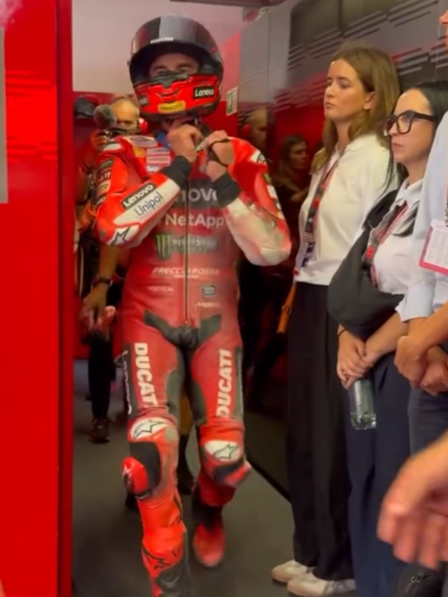 What a bad day 😓 #motogp #marcmarquez #weare93 #sanmarinogp #todorojo🔴 