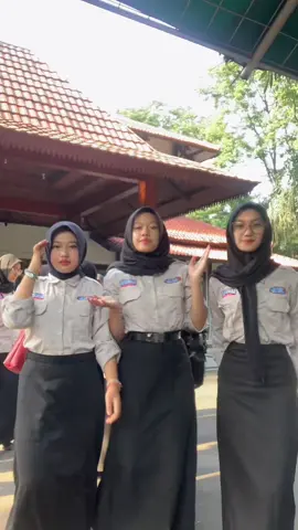 keburu disuruh regist 😃☝️