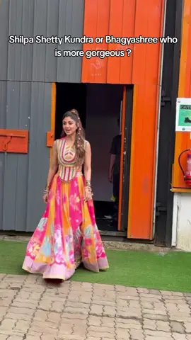 Shilpa Shetty Kundra or Bhagyashree who is more gorgeous? #tik_tok #shilpashetty #bhagyashree 