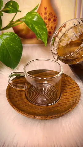 كلما خفّ الحمل، أدركتُ كم كان ثقيلاً وأنا لا أشعر🌱☕️ .. #your_coffee #قهوه #قهوة_المساء #قهوتي  #creatorsearchinsights 