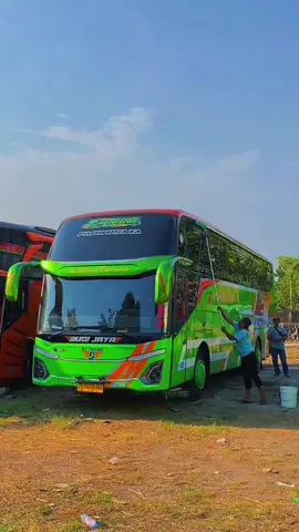 kegiatan cwo ga diajak beli telur gulung: kerja-nyuci bis-puter balik-kerja lagi edisi prepare jogja non stop jadwal padat #fypage #foryou #sewabuskediri #fyp #4u 