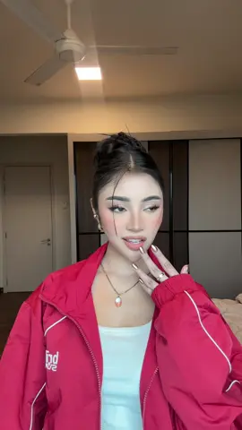 Hey im back 😜