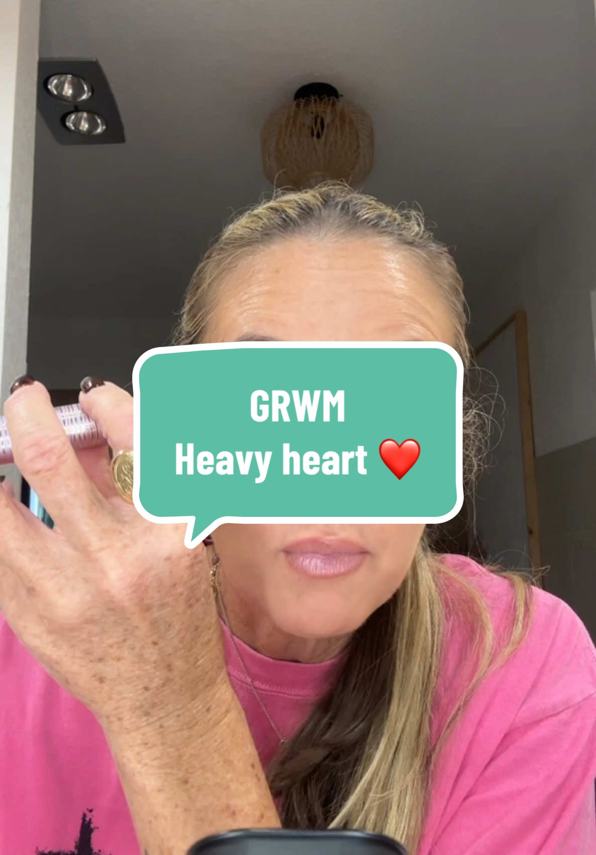I really do feel like God puts us in places we need to be in a time of need. The last few days so much has gone on. It’s so upsetting such a heavy heart, but I am grateful that I had the time with my neighbor. #grwm #heavyheart #lifeisablessing 