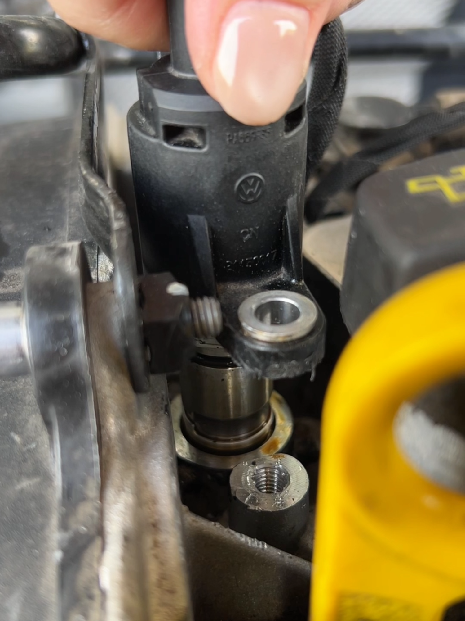 Sludge Here Can Make Your Car Hard to Start and Weak on Power#tips #fpy #car #DIY #repair