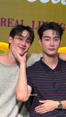 แก้มนุ่มๆของปะป๊า #fforce_ #kasibook_ #forcebook #ฟอสบุ๊ค 