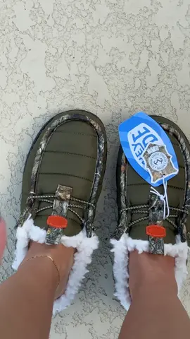 Brand new real tree camo heydude JUST dropped.  Ladies, size down 2 sizes if you want any of these. True to size for men. #realtree #realtreeheydude #camoheydudes #mensshoes #shoesformen 
