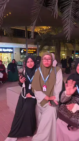 Assalamualaikum calon jamaah umroh dan haji,, secepatnya kalian setelah liat video ini bisa berumroh dan haji bersama kami ,, Embun nabawi wisata Aamiin  — yuk berangkat bareng keluarga atau sahabat, nikmati pengalaman yang tak terlupakan ketika berada di kota suci Wa:0895605527774 #umrahbahagia  #umrahhaji2025  #umrahdiindonesia  #embunabawibjm  #embunnabawiwisatabjm 