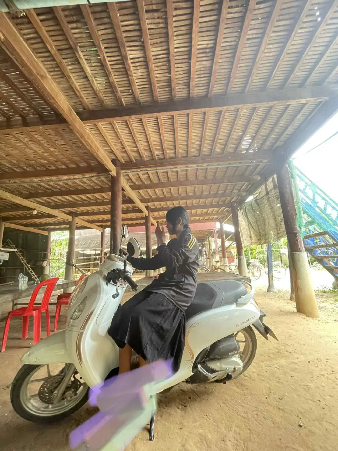 ខ្ញុំមិនហ៊ា!នទៅប្រជែនជាមួយអ្នកណាទេ ព្រោះដឹងថាខ្លួនឯងមិ.នស្អាត.☹️