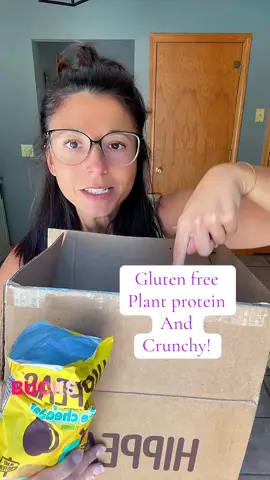 @HIPPEAS Snacks delish low calorie plant protein snack! Plus gluten free and only 100 colors! 
