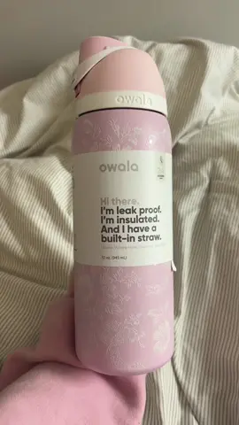 the prettiest @Owala i’ve ever seen! i’m literally in love and obsessed with this! #owala #owalaribbontoile #urbanoutfitters #waterbottle #fyp 