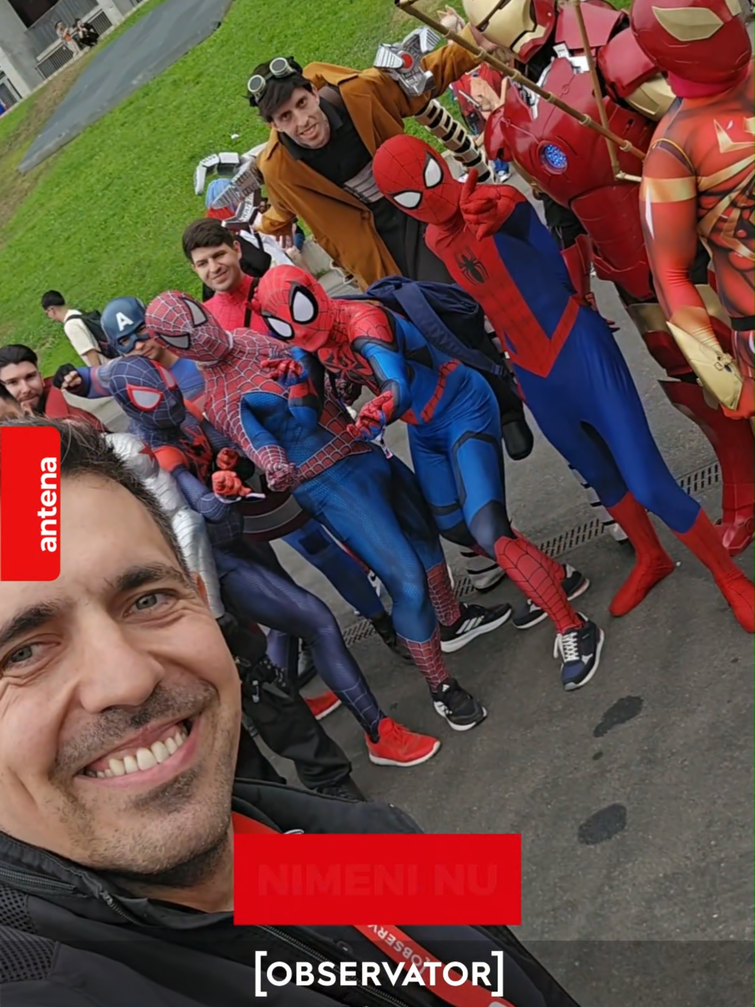 East European Comic Con se ţine în acest weekend la Bucureşti, pe Arena Naţională. Festivalul dedicat culturii pop a strâns laolaltă cosplayeri, vedete şi fani. Printre Spidermani şi tot felul de magi, elfi şi luptători ne-am făcut şi noi loc. Iată experienţa colegului @cristipopovicionline #comiccon #marvel #spiderman #ironman #darthvader #cosplay #festival #a1 #antena1 #observator