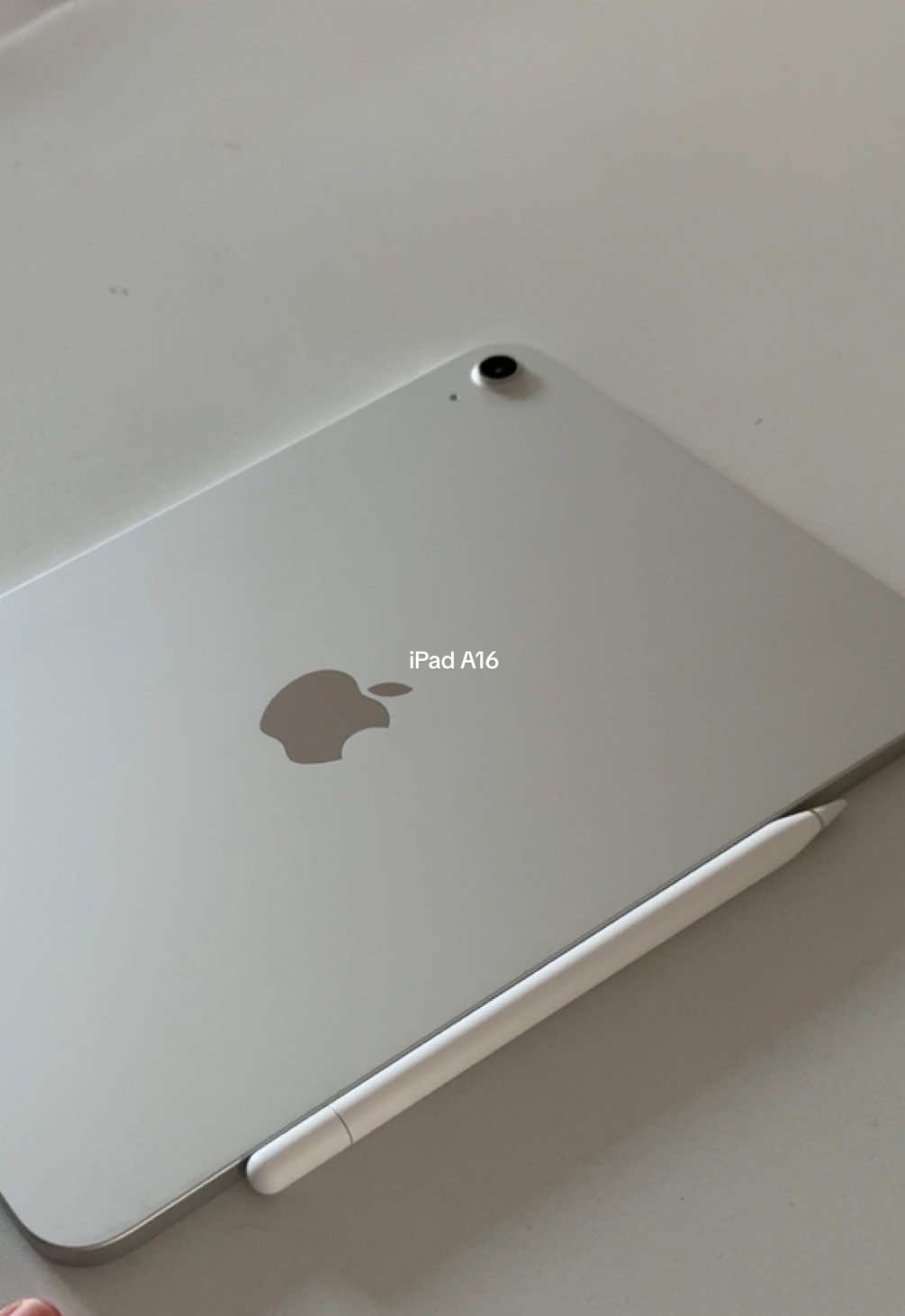iPad A16 11th gen 2025 Silver 🤍 #ipad #ipadunboxing #recommendations #tiktokviral #fyp 