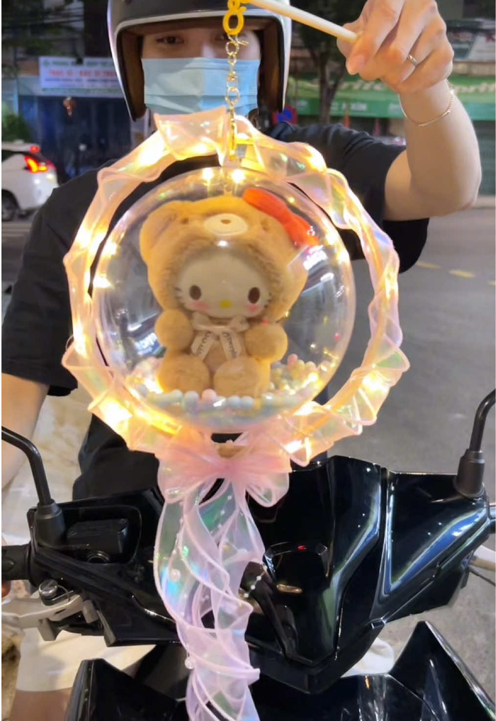 Tao đâu có giỡn đâu tao mua cho mày thiệt mò 🤣 #longdentrungthu #longden2025 #longdenhellokitty #xuhuong 