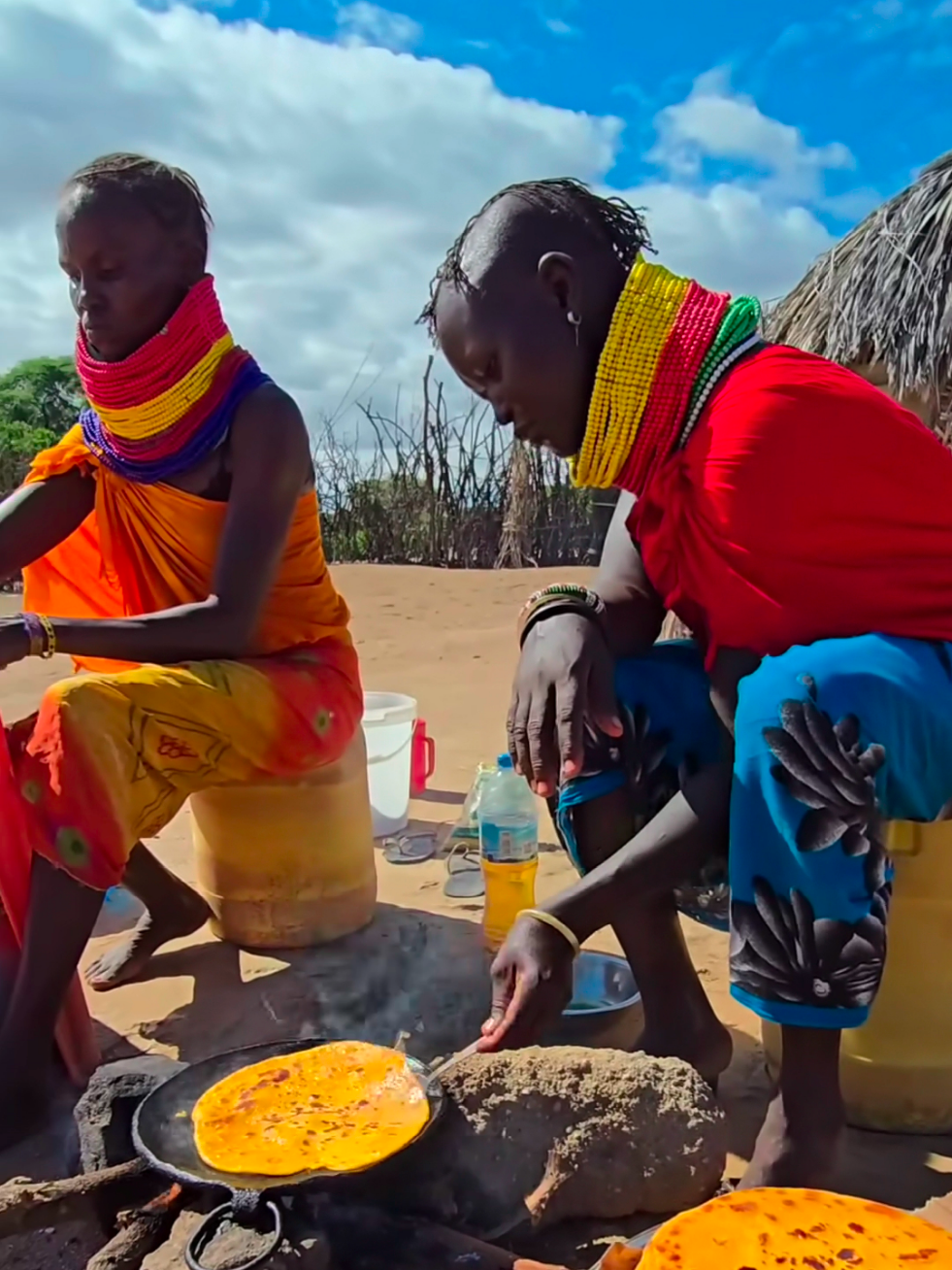 Most Delicious Chapatis Desert Turkana Tribe_cooking _cookingfood _africa   #hadzabetribe  #africantribe  #Africanhadzabe  #fyp  #foryou 