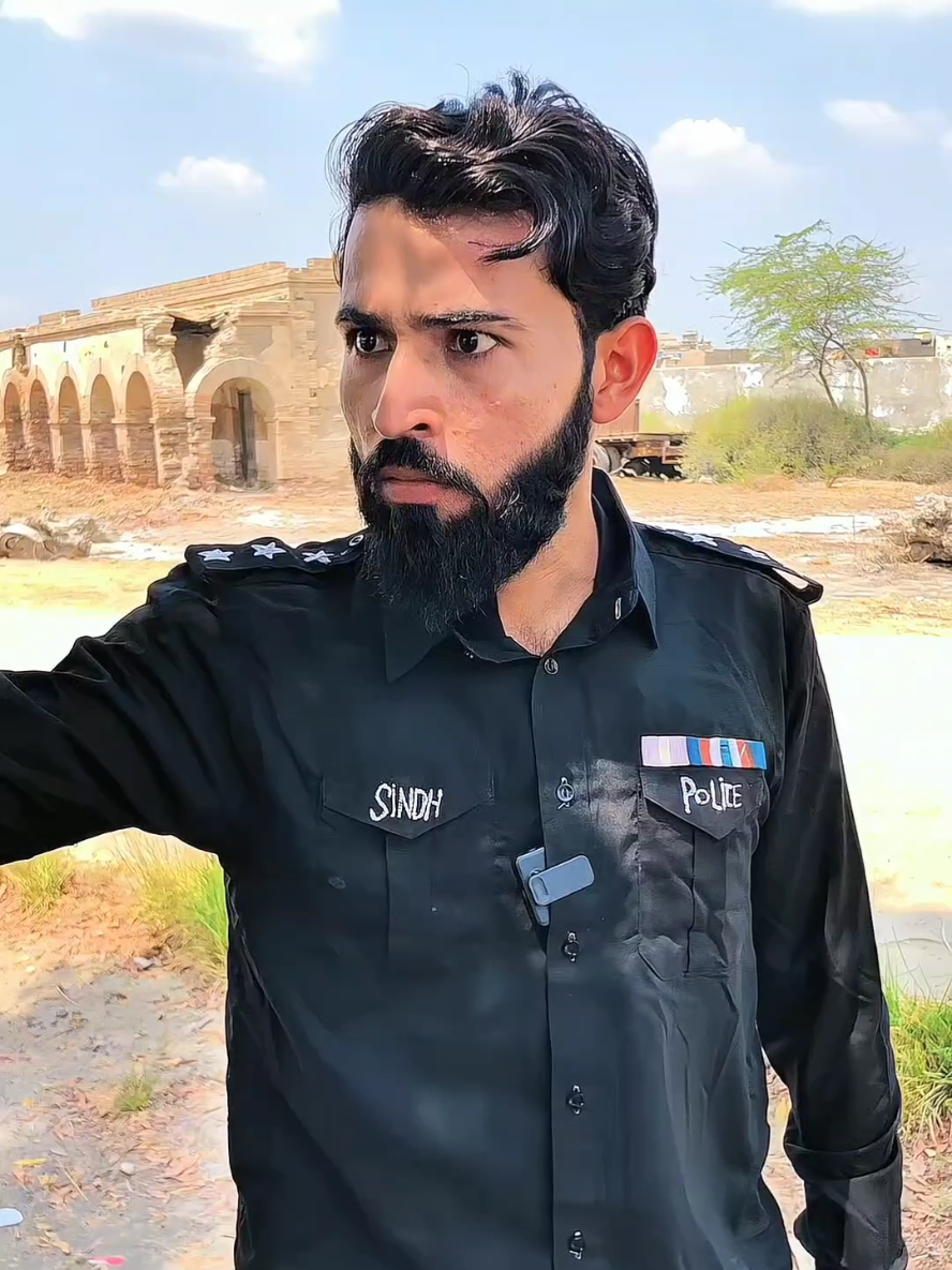 part 205 ) Mawali and Police 🤣🤣🤣 @Zameer Gadani #sardarghaffargadani #sindhivideos #sindhifunny #teamgadani #dontandervewmyvideoplz 