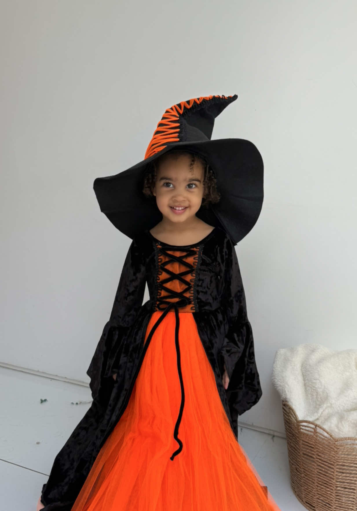 Rara’s DREAM PR package 😭 how cute are these costumes omg 🥹 thank you SO MUCH @BALEINT ♥️