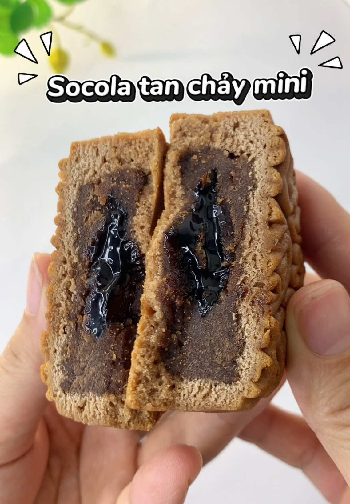 Bánh trung thu socola chảy Lâm Thuỷ có size mini rùi ạ #banhtrungthumini #banhtrungthu #banhtrungthulamthuy #socola #duyenthyy