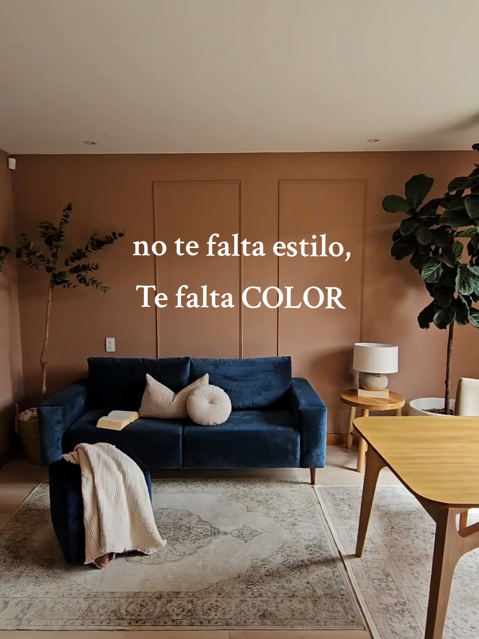 mtoda la vida pensando que el blanco era sinónimo de grande, estiloso y cálido cuánto error y sólo lo he comprobado cuando he hecho mi propia paleta de colores y los he puesto en mi casa a qué le da un estilazo brutal? se llama ATIX y los encontráis en @Pintulac . . #homepainting #homedecor #hometransformation #homerenovation #painting 