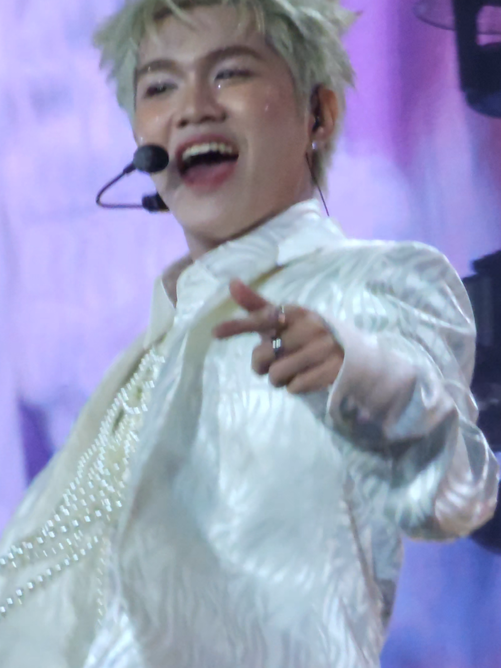 Nay xem cc của Em Xinh mà nhớ Đức Duy trong cc Anh Trai quá, muốn gặp Đức Duy rồi nò  ♡@CAPTAIN BOY #CAPTAINBOY #captainboybaytoiday #anhtraisayhiconcert #capcut 