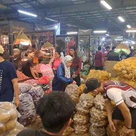 Pendekar turun gunung, pasar sudah tidak baik baik saja  #pasarindukkramatjati #fypシ゚viral #sayurfresh #cabe 