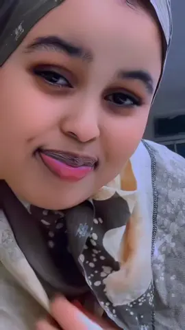 Waxay raacday baabuur Bari iyo sanaag taga 🤪