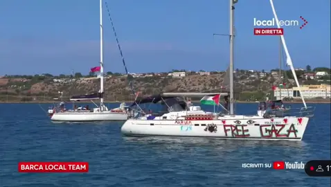 🚢🇹🇳 Les premiers bateaux de la Global Sumud Flotilla ont quitté le port de Bizerte (Tunisie) en direction de Gaza. 🎥 Live en direct sur YouTube par @localteamit. #Tunisie #Bizerte #Gaza #GlobalSumudFlotilla #Actu 