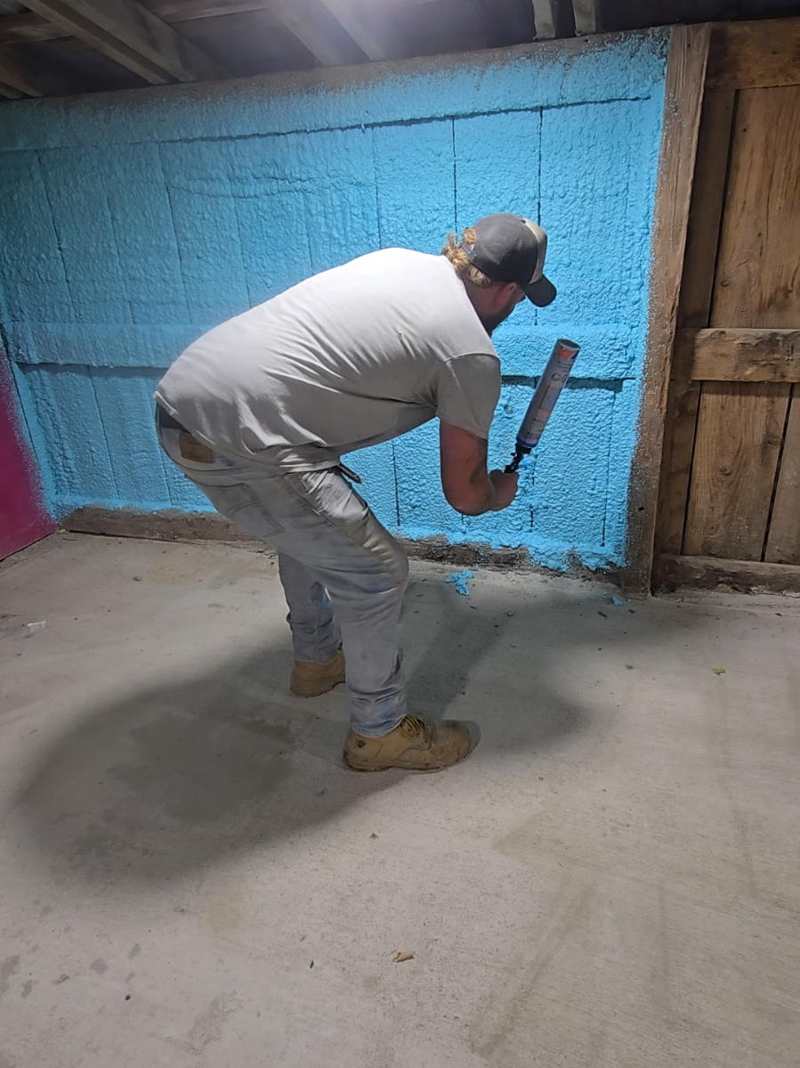 spray foam #sprayfoam #sprayfoam #winter #dwscustoms 