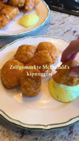 Zelfgemaakte McDonald’s kipnuggets 😍🙌 #kipnuggets #mcdonalds #recept #lekkereten #koken 
