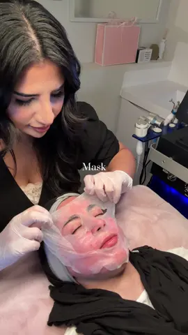 @SKYNLONDON look at the GLOW after 😍💗 I had a personalised skin consultation with the gorgeous Maheen, she assessed my skin and created a bespoke facial that suits my needs!  Skyn London have some amazing facials and offers going on all the time do check them out for your next facial, they have a branch in Marylebone and one in East London.  Thank you for the invite Skyn London 🫶🏻 #facials #skincare #london #explore #facialtime 