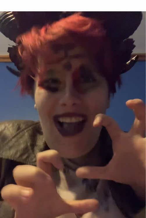 The end of this audio reminds me of Blitz with the guy Stolas danced with in apology tour #Blitzcosplay 