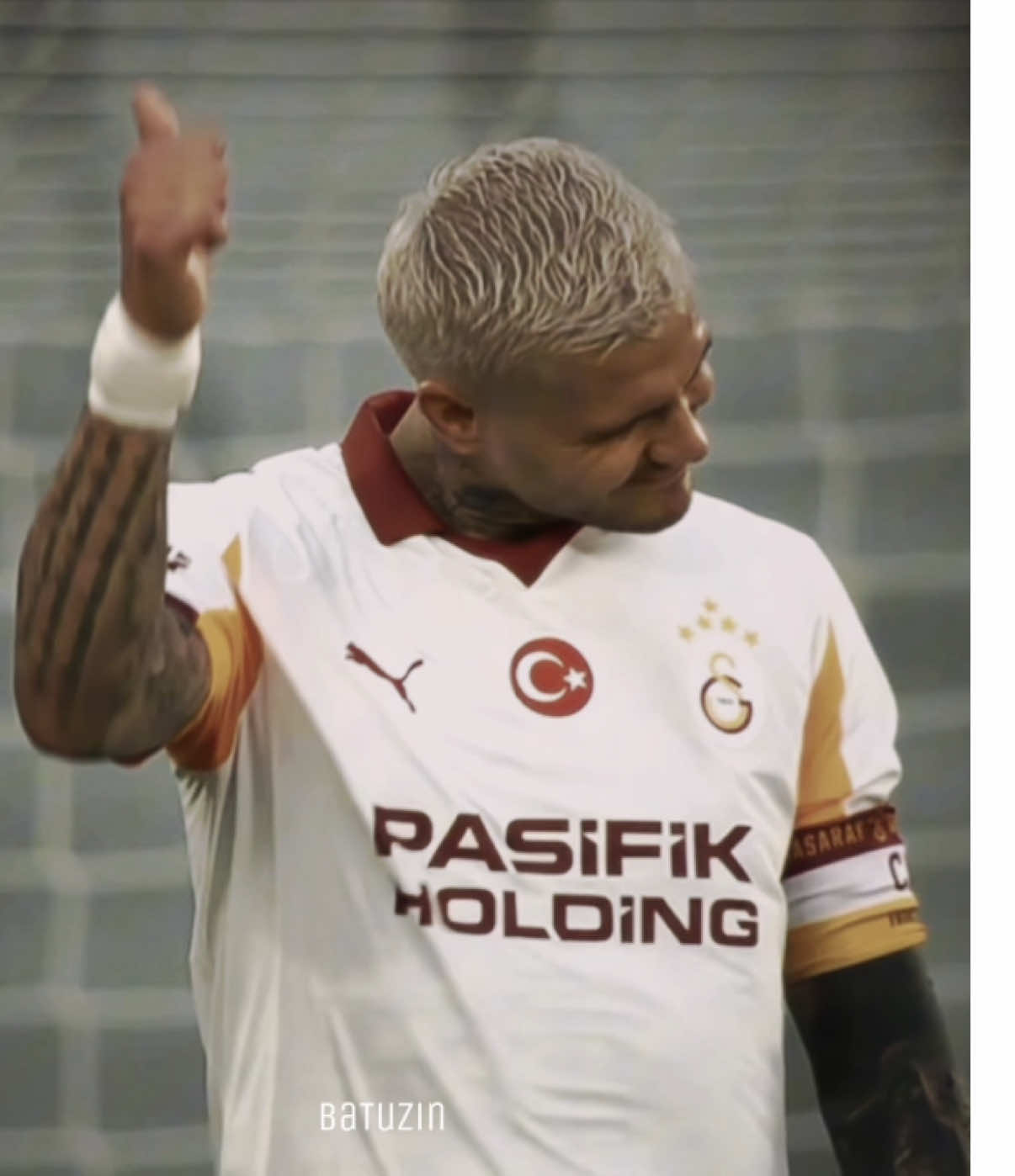 Çok özlemişiz çok maça biraz kötü başladı ama bu adamda da bu var atıyor yavaş yavaş ısınacak istediğimiz seviyelere eski icardiye dönecek inşallah #mauroicardi #galatasaray #süperlig #edit #fyp 