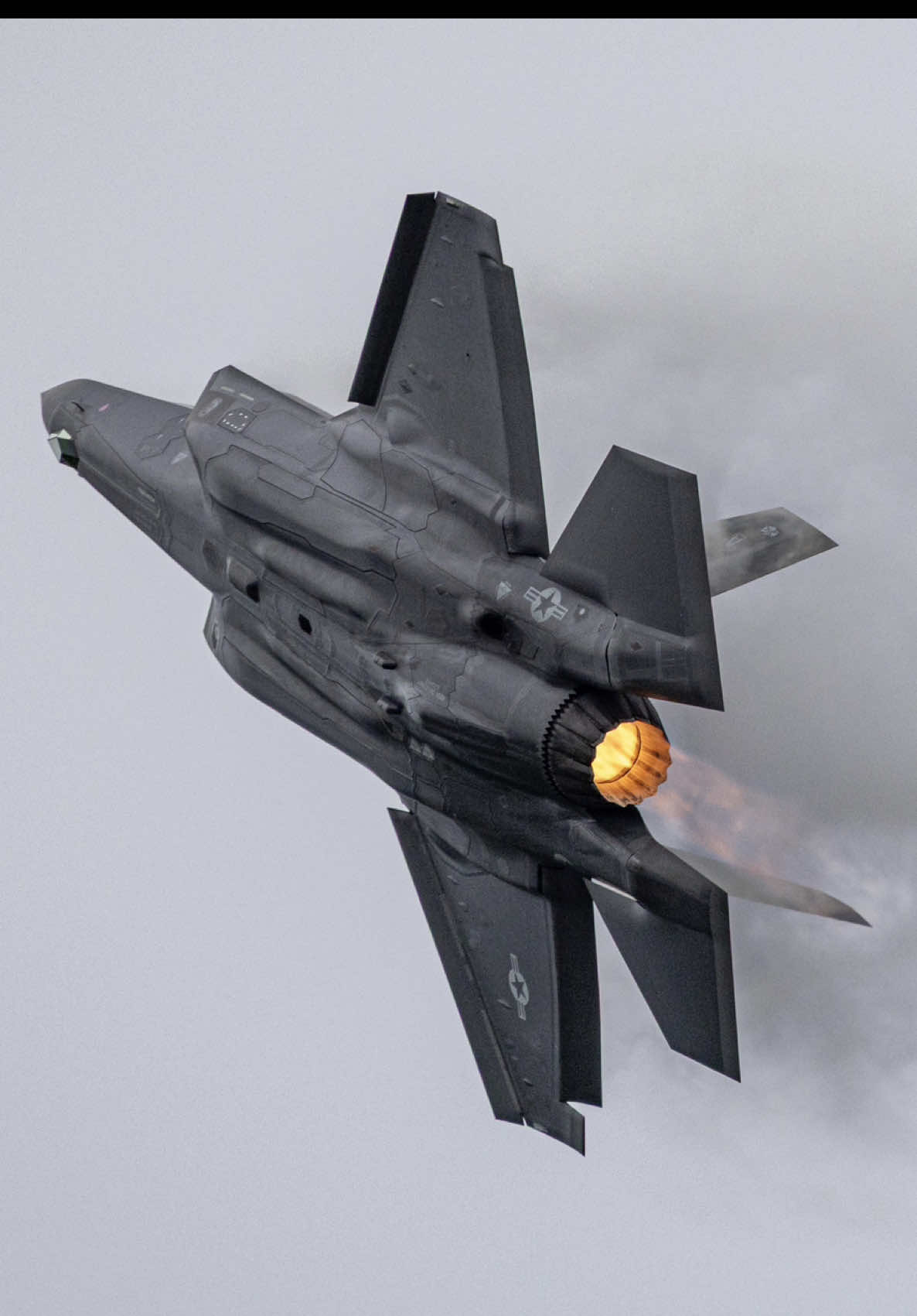 F-35A Demo Team making clouds at Thunder Over NH! #planes #military #airforce #f35 #airshow 