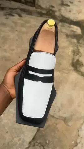 Stop wearing boring shoes ☺️ #handmadefootwears #abujavendor #nigeriatiktok #fyppppppppppppppppppppppp #fypシ゚ 