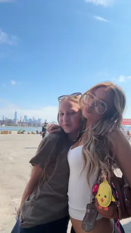 brooklynnn | @ava&goldiespam!!!!!!!! | #fyp #jesuslovesyou #newyork #fashionweek #OOTD 