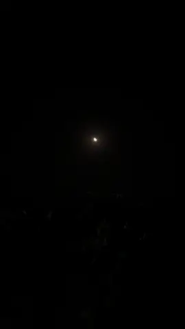 ایک بار جب آپ اپنے بد ترین وقت سے گزر جاتے ہیں تو آپ کو اس بات کی پروا نہیں ہوتی کہ آپکی زندگی میں کون رہتا ہے اور کون نہیں