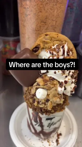 If this won’t bring the boys to The Yard… what will? 😉🍫🍪 #TheSMookieBoss #theyardmilkshakebar 