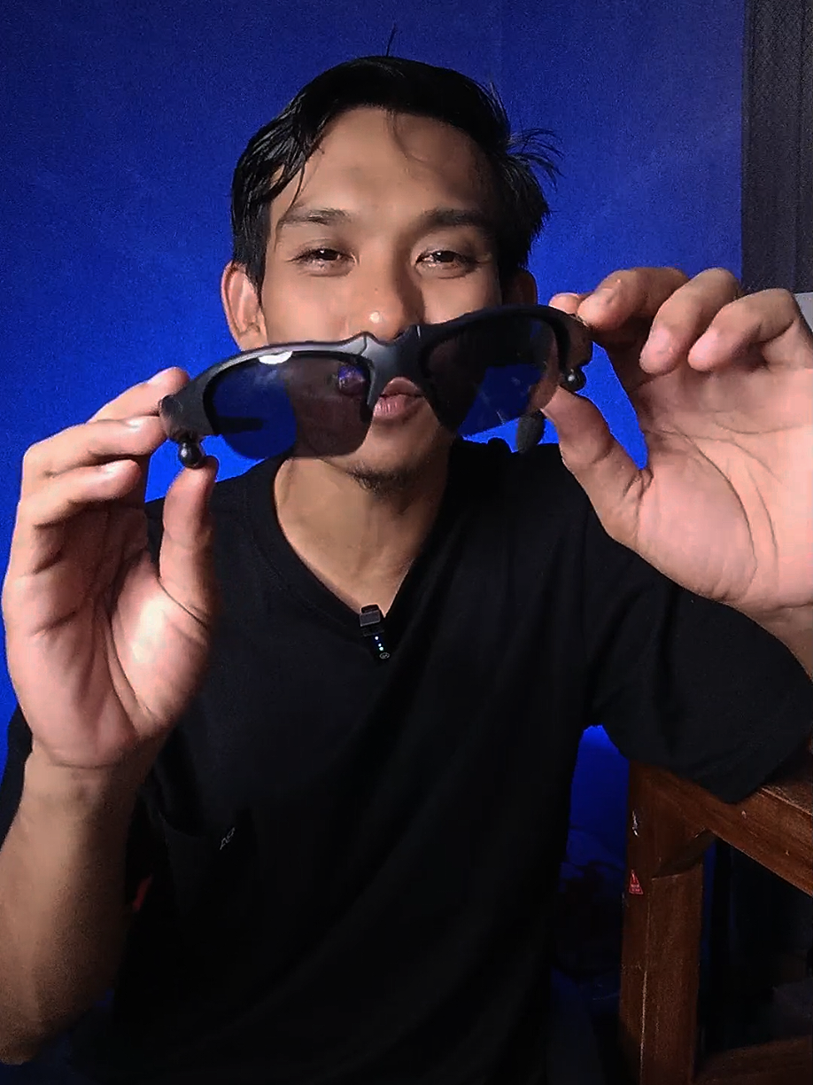 Membalas @heri85363 Kacamata bluetooth bisa buat gaya dan bisa buat dengerin musik #kacamatabluetooth #kacamatabluetoothmusic #kacamataolahraga #kacamata #gajiansale 