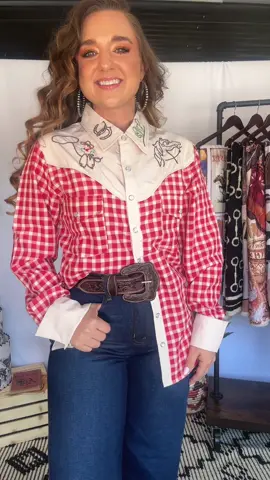 Retro western details! ♥️♥️♥️ #punchy #cowgirlstyle #westernfashion #westernwear #westernstyles 
