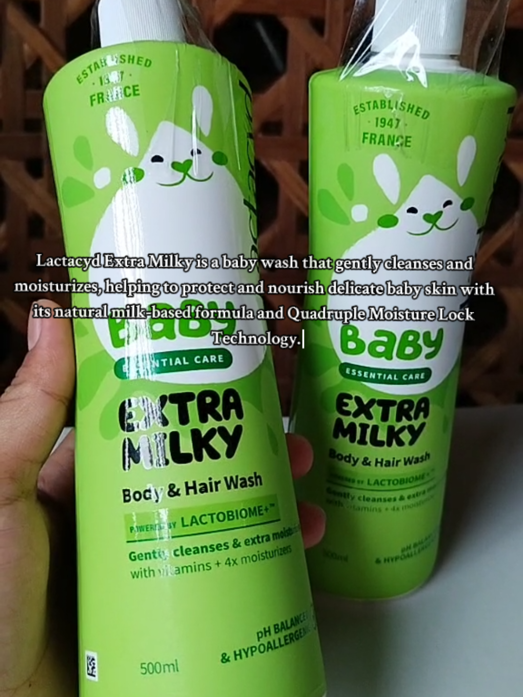 2 BOTTLES + FREE SHIPPING🛒🛒 LACTACYD BABY EXTRA MILKY 2 IN 1 BODY AND HAIR WASH 500ML Lactacyd Extra Milky is a baby wash that gently cleanses and moisturizes, helping to protect and nourish delicate baby skin with its natural milk-based formula and Quadruple Moisture Lock Technology. Key benefits include protecting against dryness and irritation, moisturizing the skin to keep it soft, and helping to limit bacterial growth, making it a safe and trusted choice for daily use on a baby's skin and hair. #dermatologicallytested #babyproductsrecommendation #babyproducts #lactacydbaby #lactacyd  