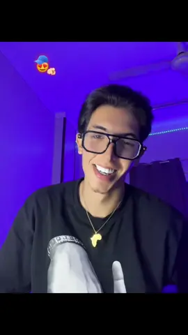حد يعرف يقلدني طب حد قال انا طب حد لي الهوه 😍🤷🏻‍♂️#fouryou #اخصام_سهله 