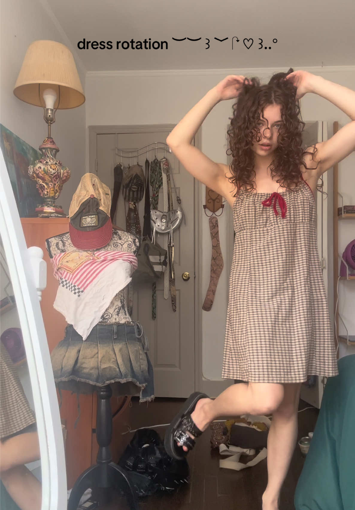 the dust at the end was a paid actor lol which is ur fav . ˚◞♡ ⃗ *ೃ༄ #nycfashion #nyfw 