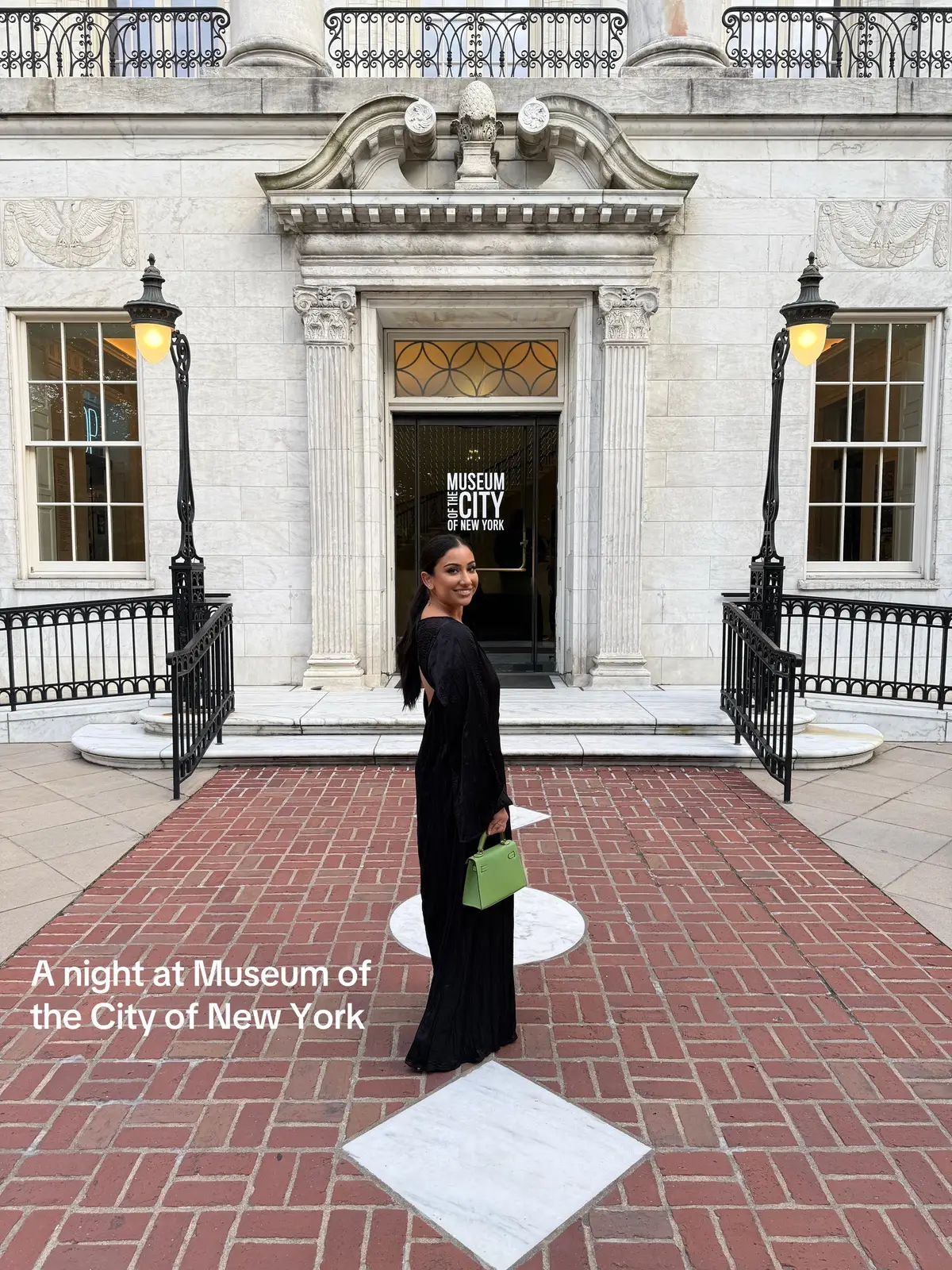 Celebrating the centennial of Robert Rauschenberg at @Museum of the City of New York 🎈 with a preview of their new exhibition ‘Robert Rauschenberg’s New York: Pictures from the Real World’ 🗽 #museum #exhibition #museumtok #art #thingstodoinnyc 
