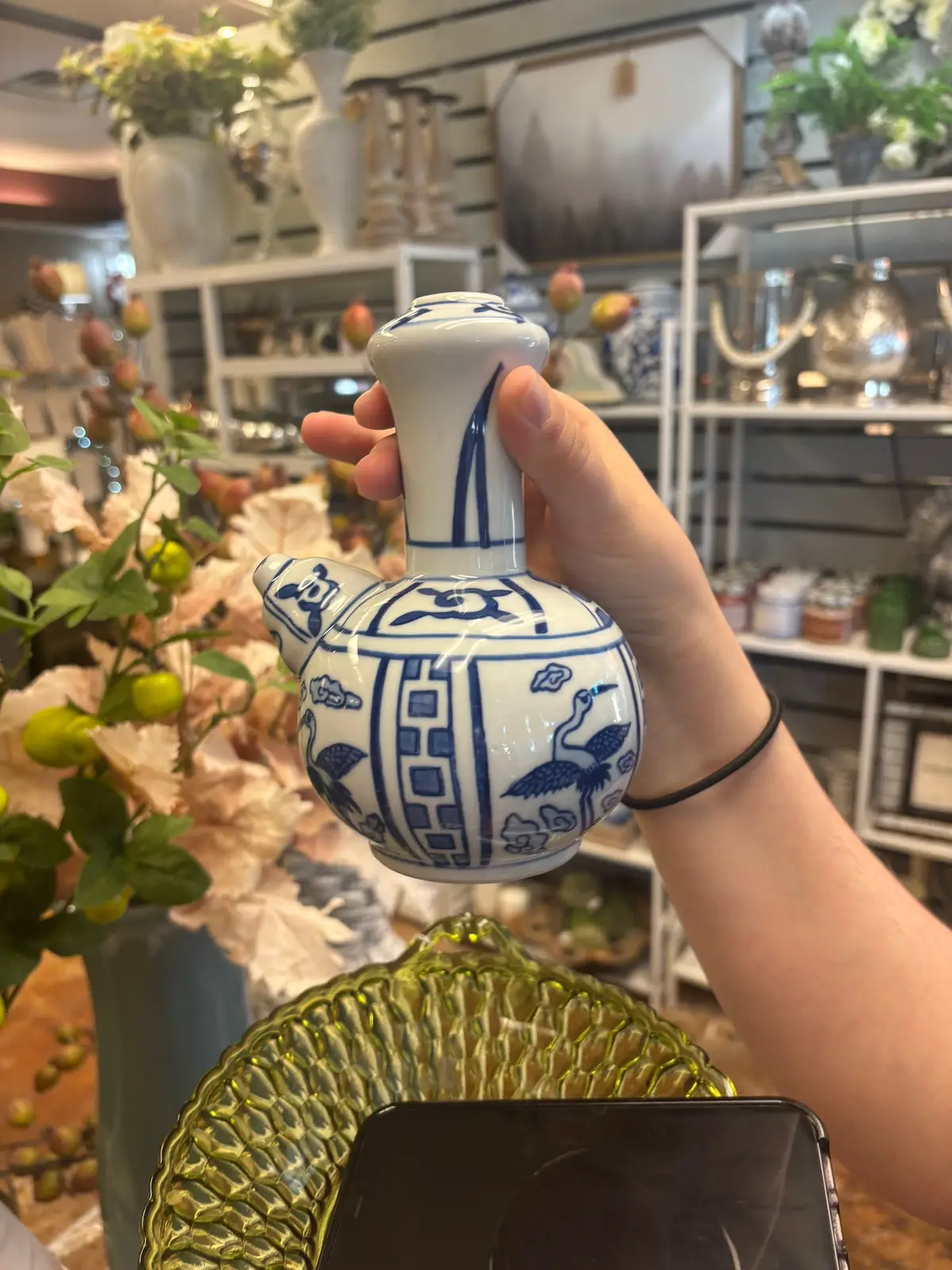 Tried to light up but now I can’t find my keys? Or my wallet? Or my husband? #themagnusarchives #tma #homophobicvase 