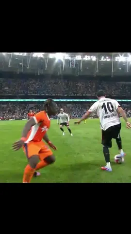 Adam olacaksınız olmmmm burası Beşiktaş!!! #beşiktaş #başakşehir #sergenyalçın #cengizünder #elbilaltoure 