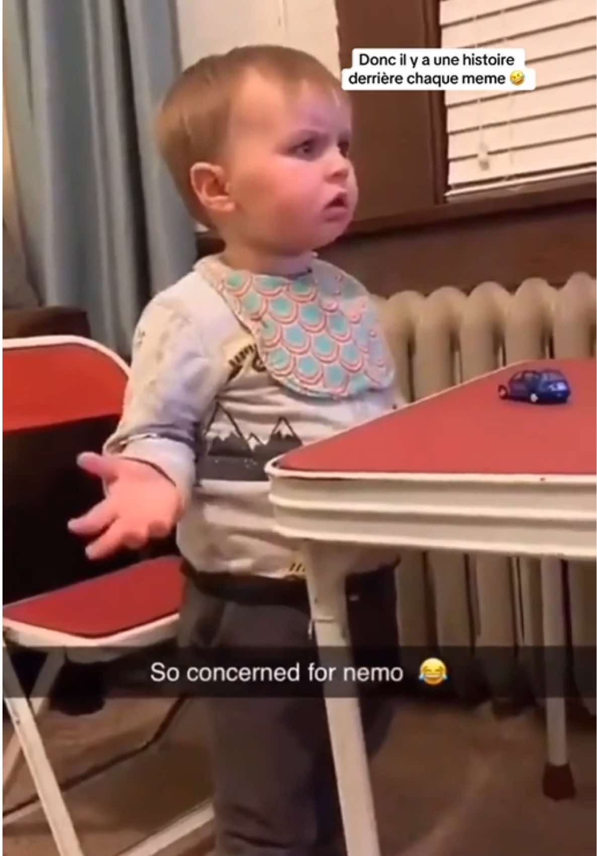 J’ai enfin trouvé Le meme du bébé confus. Il cherchais juste où était némo 😂 Confused baby #meme 